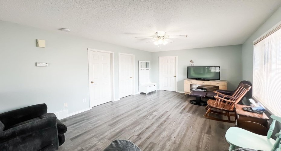 143 Peace River Ave, Joussard, Alberta T0G 1J0, 2 Bedrooms Bedrooms, ,2 BathroomsBathrooms,Residential,For Sale,Peace River Ave,A2254580
