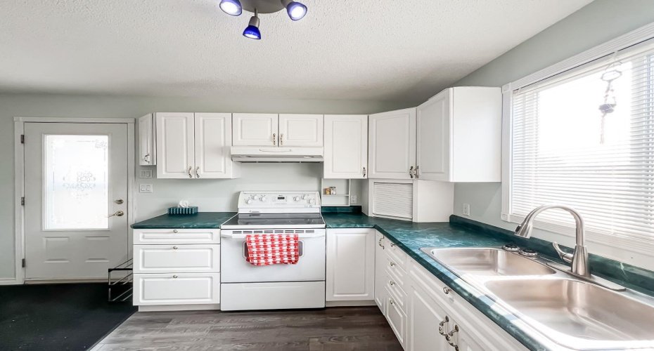 143 Peace River Ave, Joussard, Alberta T0G 1J0, 2 Bedrooms Bedrooms, ,2 BathroomsBathrooms,Residential,For Sale,Peace River Ave,A2254580