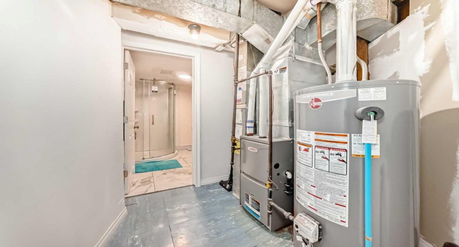 203 Penbrooke Close, Calgary, Alberta T2A 3N9, 4 Bedrooms Bedrooms, ,2 BathroomsBathrooms,Residential,For Sale,Penbrooke,A2256139