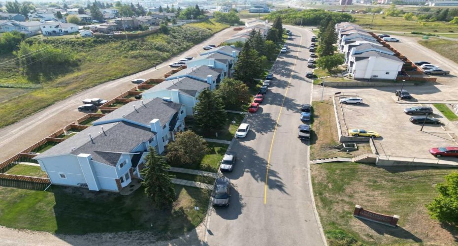 8420 99 Avenue, Peace River, Alberta T8S 1W3, ,Commercial,For Sale,99,A2256213