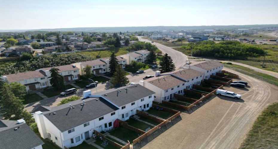 8420 99 Avenue, Peace River, Alberta T8S 1W3, ,Commercial,For Sale,99,A2256213