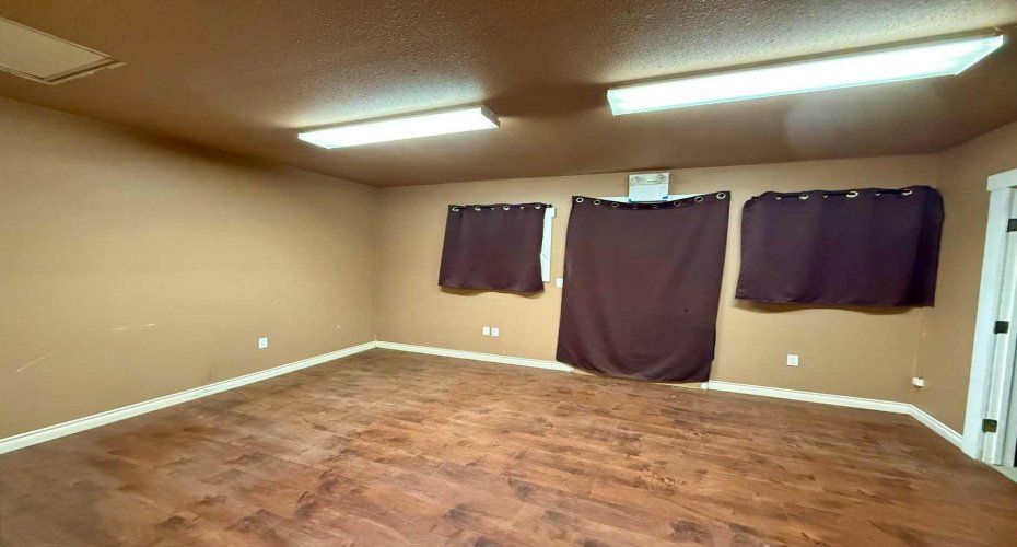 5114 43 Street, Consort, Alberta T0C 1B0, ,Commercial,For Sale,43,A2256399