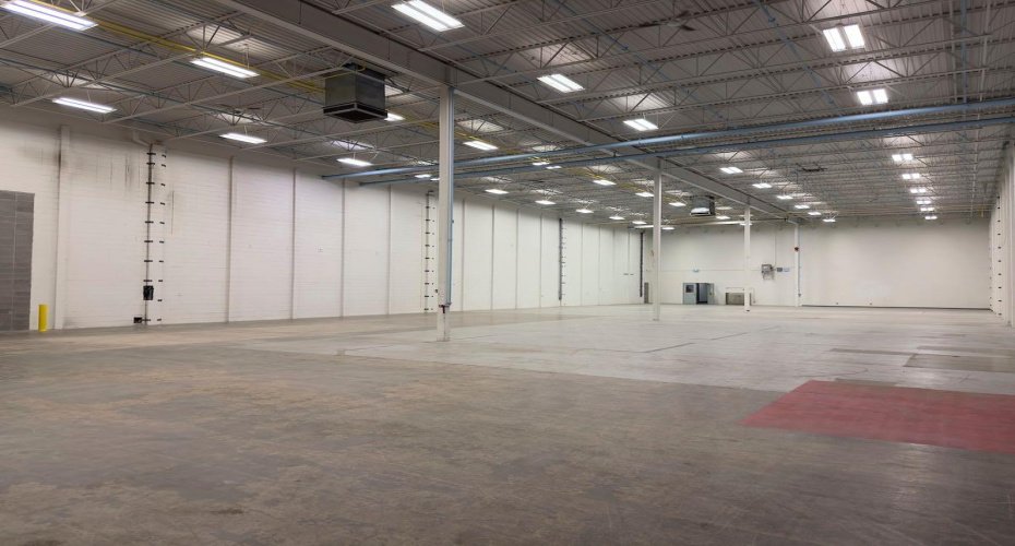 2730 39 Avenue, Calgary, Alberta T1Y 7H6, ,Commercial,For Lease,Hopewell Business Park - Building A,39,A2257030