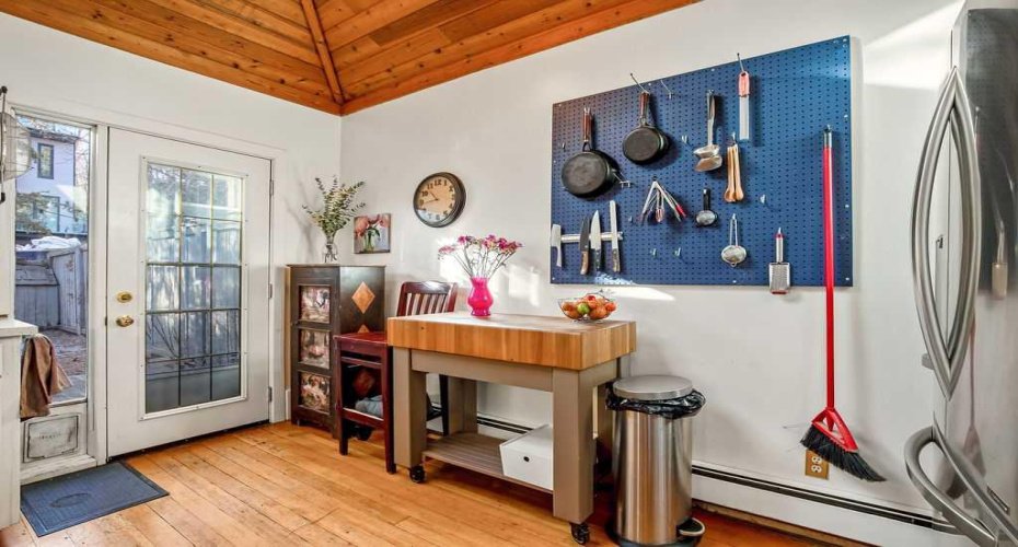 2629 Erlton Street, Calgary, Alberta T2S 2W2, 9 Bedrooms Bedrooms, ,5 BathroomsBathrooms,Residential,For Sale,Erlton,A2225081