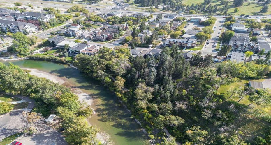 2629 Erlton Street, Calgary, Alberta T2S 2W2, 9 Bedrooms Bedrooms, ,5 BathroomsBathrooms,Residential,For Sale,Erlton,A2225081