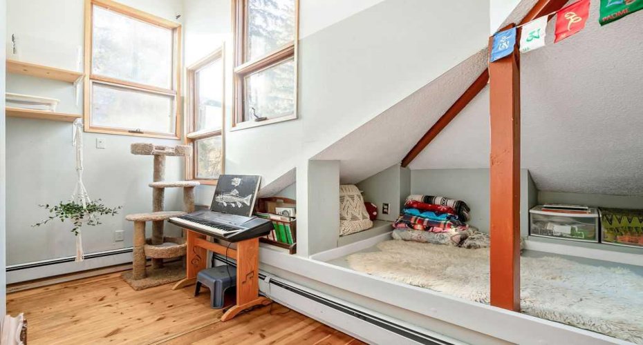 2629 Erlton Street, Calgary, Alberta T2S 2W2, 9 Bedrooms Bedrooms, ,5 BathroomsBathrooms,Residential,For Sale,Erlton,A2225081