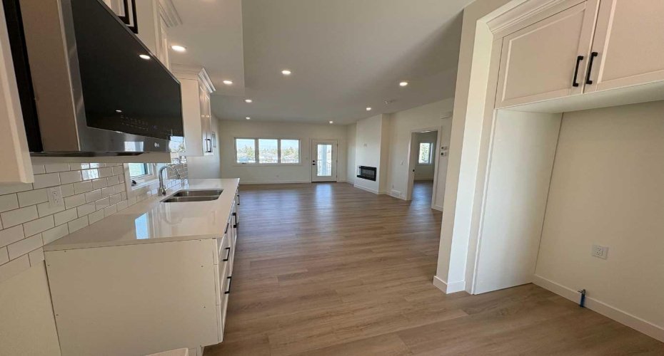 423 Meadowlark Way, Vulcan, Alberta T0L 2B0, 1 Bedroom Bedrooms, ,2 BathroomsBathrooms,Residential,For Sale,Meadowlark,A2253580