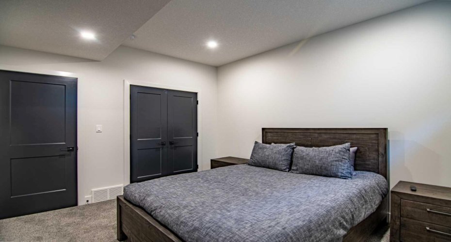 3417 Lakeshore Drive, Sylvan Lake, Alberta T4S 1B3, 4 Bedrooms Bedrooms, ,6 BathroomsBathrooms,Residential,For Sale,Lakeshore,A2257255