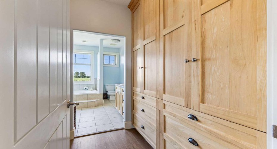 235038 Range Road 253, Rural Wheatland County, Alberta T1P 1J6, 6 Bedrooms Bedrooms, ,4 BathroomsBathrooms,Residential,For Sale,Range Road 253,A2254143