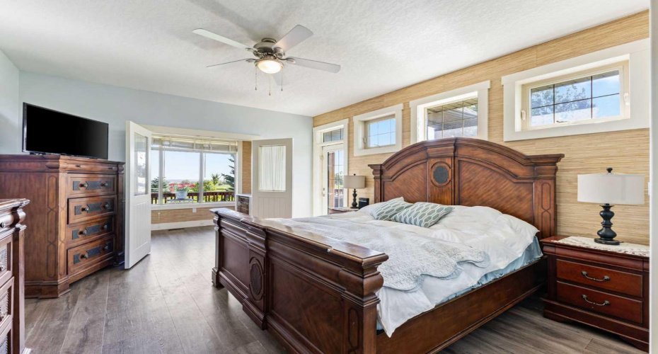 235038 Range Road 253, Rural Wheatland County, Alberta T1P 1J6, 6 Bedrooms Bedrooms, ,4 BathroomsBathrooms,Residential,For Sale,Range Road 253,A2254143