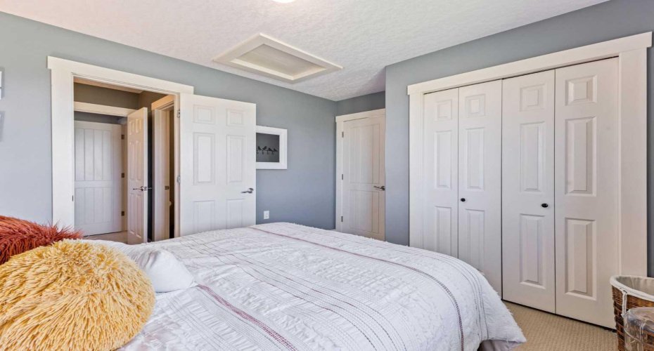 235038 Range Road 253, Rural Wheatland County, Alberta T1P 1J6, 6 Bedrooms Bedrooms, ,4 BathroomsBathrooms,Residential,For Sale,Range Road 253,A2254143