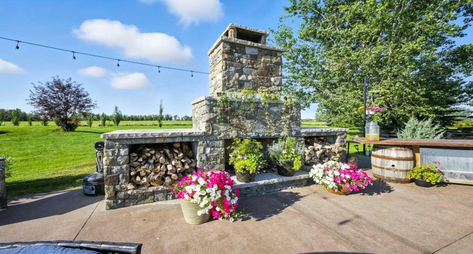 235038 Range Road 253, Rural Wheatland County, Alberta T1P 1J6, 6 Bedrooms Bedrooms, ,4 BathroomsBathrooms,Residential,For Sale,Range Road 253,A2254143