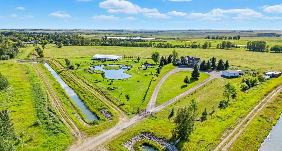 235038 Range Road 253, Rural Wheatland County, Alberta T1P 1J6, 6 Bedrooms Bedrooms, ,4 BathroomsBathrooms,Residential,For Sale,Range Road 253,A2254143