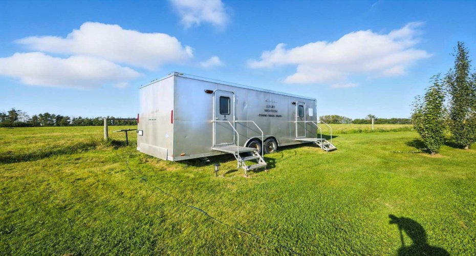 235038 Range Road 253, Rural Wheatland County, Alberta T1P 1J6, 6 Bedrooms Bedrooms, ,4 BathroomsBathrooms,Residential,For Sale,Range Road 253,A2254143