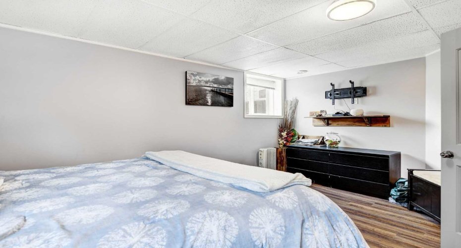 1101 Redlow Drive, Beaverlodge, Alberta T0H 0C0, 5 Bedrooms Bedrooms, ,3 BathroomsBathrooms,Residential,For Sale,Redlow,A2256361