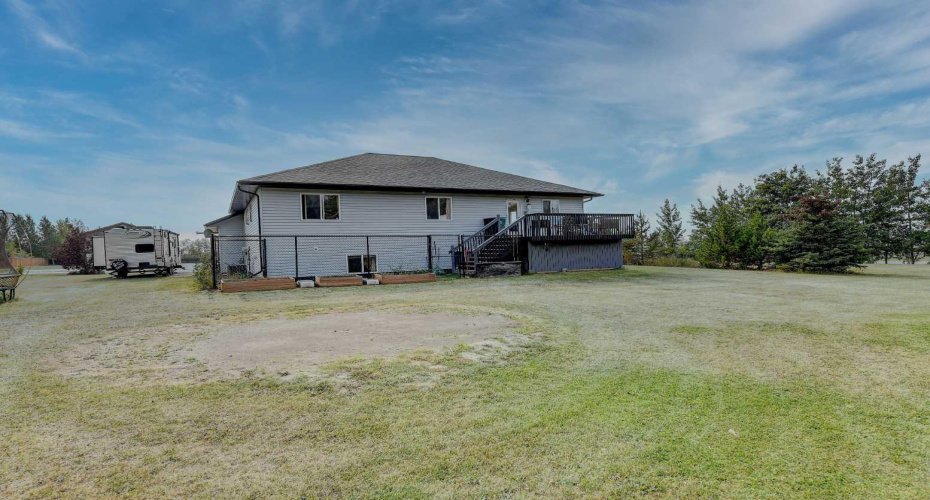 1101 Redlow Drive, Beaverlodge, Alberta T0H 0C0, 5 Bedrooms Bedrooms, ,3 BathroomsBathrooms,Residential,For Sale,Redlow,A2256361