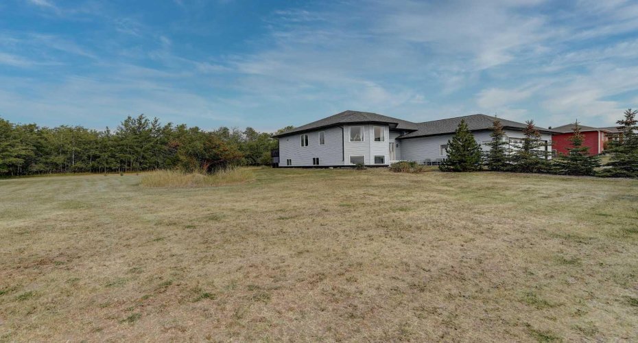1101 Redlow Drive, Beaverlodge, Alberta T0H 0C0, 5 Bedrooms Bedrooms, ,3 BathroomsBathrooms,Residential,For Sale,Redlow,A2256361
