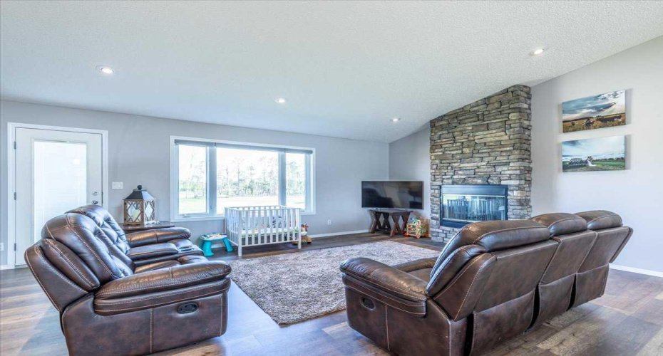 27318 TWP ROAD 482, Rural Leduc County, Alberta T0C 0V0, 3 Bedrooms Bedrooms, ,3 BathroomsBathrooms,Agri-business,For Sale,TWP ROAD 482,A2257000