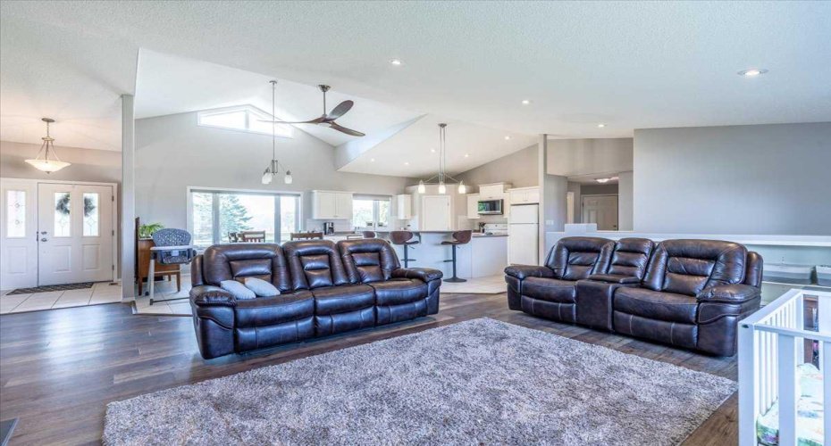 27318 TWP ROAD 482, Rural Leduc County, Alberta T0C 0V0, 3 Bedrooms Bedrooms, ,3 BathroomsBathrooms,Agri-business,For Sale,TWP ROAD 482,A2257000