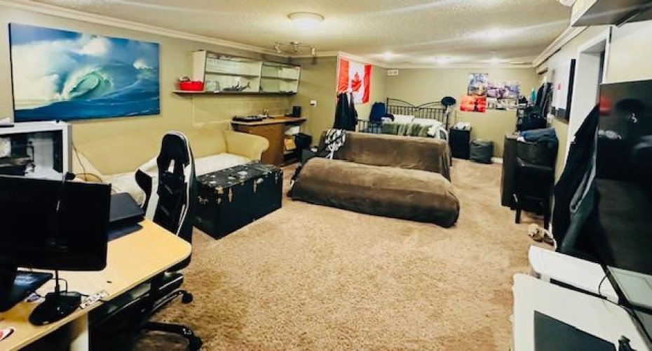 25 Rossdale Road, Calgary, Alberta T3C2P1, 3 Bedrooms Bedrooms, ,1 BathroomBathrooms,Residential,For Sale,Rossdale,A2257395