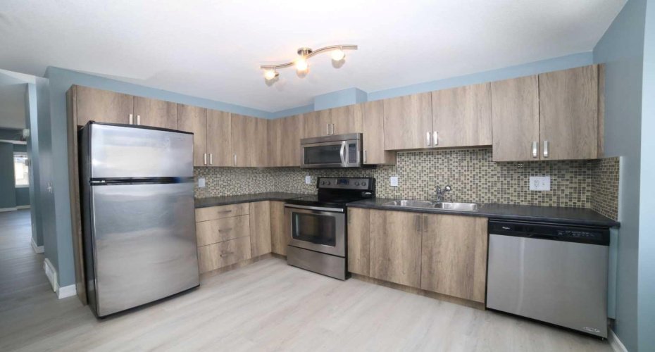 121 Copperpond Common, Calgary, Alberta T2Z 5B6, 2 Bedrooms Bedrooms, ,3 BathroomsBathrooms,Residential,For Sale,Copperpond,A2258277