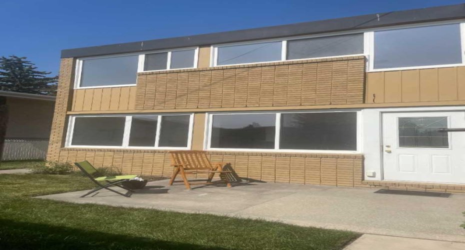 607 69 Avenue, Calgary, Alberta T2V 0P1, 2 Bedrooms Bedrooms, ,2 BathroomsBathrooms,Residential,For Sale,69,A2257943