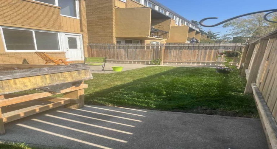 607 69 Avenue, Calgary, Alberta T2V 0P1, 2 Bedrooms Bedrooms, ,2 BathroomsBathrooms,Residential,For Sale,69,A2257943