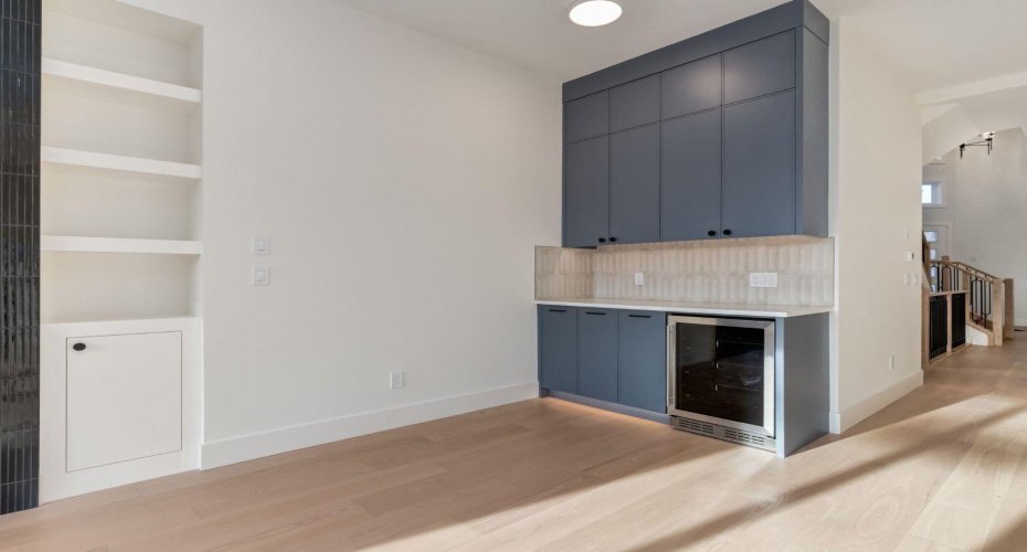 507 26 Avenue, Calgary, Alberta T2E 1Z6, 4 Bedrooms Bedrooms, ,4 BathroomsBathrooms,Residential,For Sale,26,A2257832