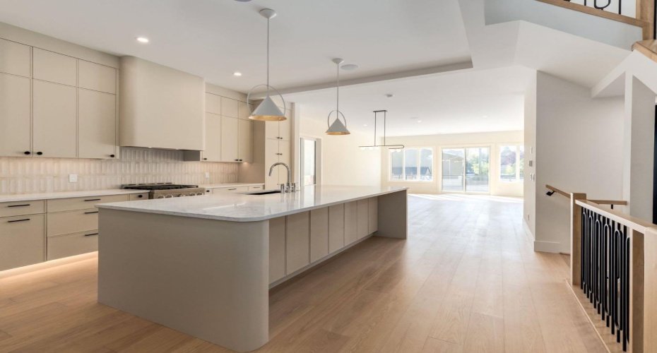Beautiful kitchen with curves and toe kick lighting