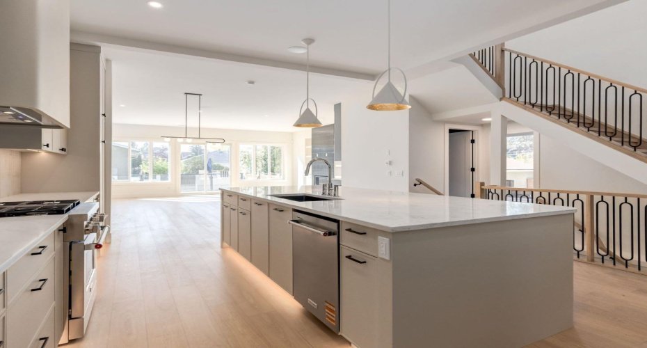 507 26 Avenue, Calgary, Alberta T2E 1Z6, 4 Bedrooms Bedrooms, ,4 BathroomsBathrooms,Residential,For Sale,26,A2257832