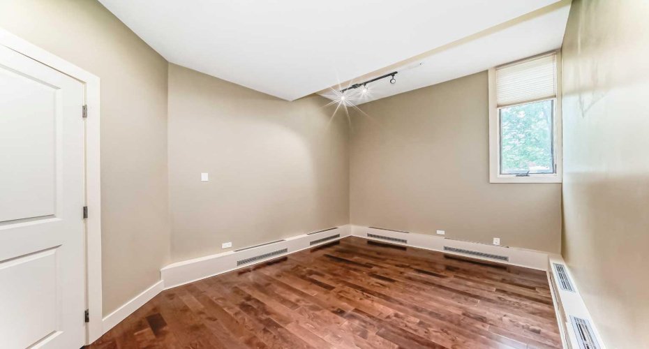 323 13 Avenue, Calgary, Alberta T2R 0K3, 1 Bedroom Bedrooms, ,1 BathroomBathrooms,Residential,For Sale,13,A2248841