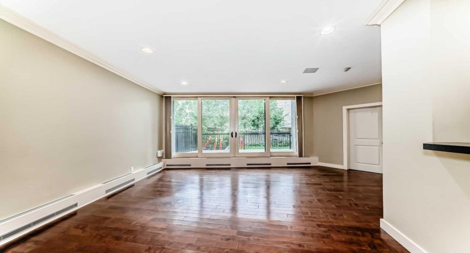 323 13 Avenue, Calgary, Alberta T2R 0K3, 1 Bedroom Bedrooms, ,1 BathroomBathrooms,Residential,For Sale,13,A2248841