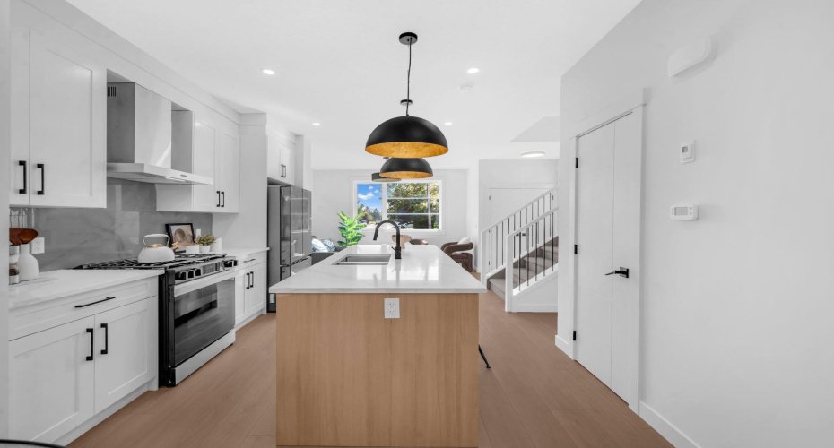 1848 24 Avenue, Calgary, Alberta T2M3T6, 4 Bedrooms Bedrooms, ,4 BathroomsBathrooms,Residential,For Sale,24,A2259247