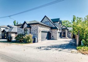 716 West Chestermere Drive, Chestermere, Alberta T1X 1B5, 4 Bedrooms Bedrooms, ,5 BathroomsBathrooms,Residential,For Sale,West Chestermere,A2259560