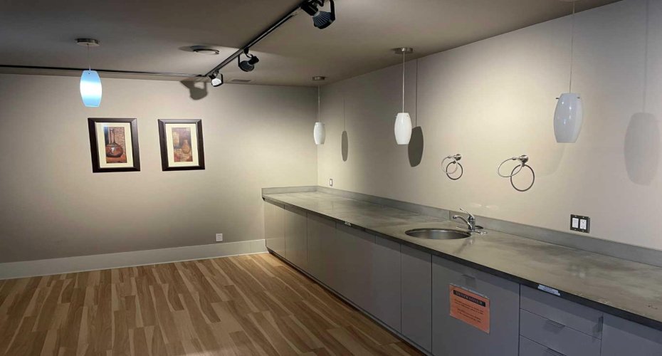 1415 28 Street, Calgary, Alberta T2A 2P6, ,Commercial,For Lease,28,A2260302