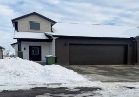 15 Coopersfield Link, Airdrie, Alberta T4B 5P5, 1 Bedroom Bedrooms, ,2 BathroomsBathrooms,Residential,For Sale,Coopersfield,A2259825