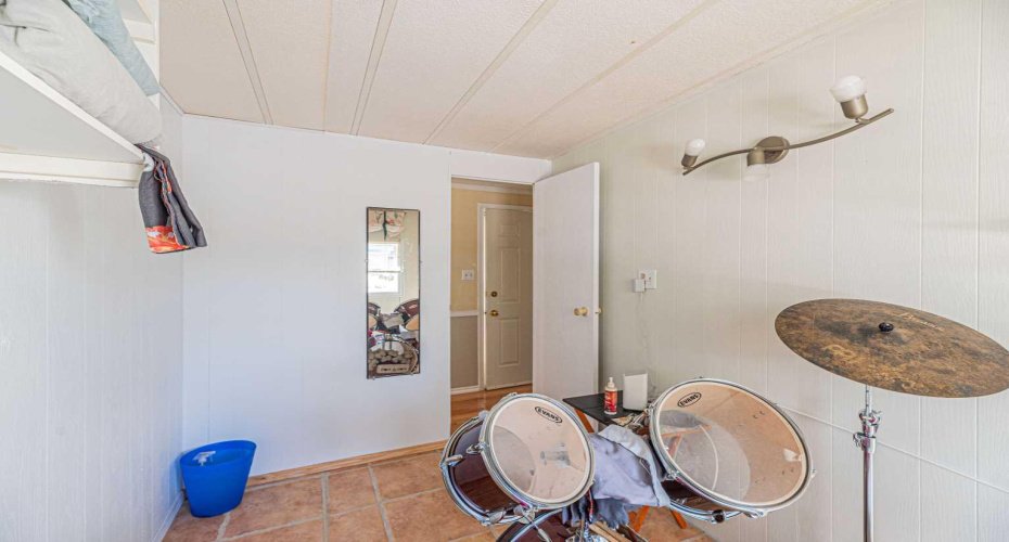 3223 83 Street, Calgary, Alberta T3B 5N1, 1 Bedroom Bedrooms, ,1 BathroomBathrooms,Mobile,For Sale,83,A2255734