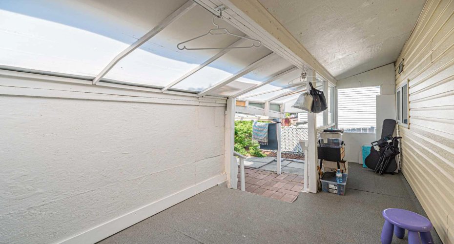 3223 83 Street, Calgary, Alberta T3B 5N1, 1 Bedroom Bedrooms, ,1 BathroomBathrooms,Mobile,For Sale,83,A2255734