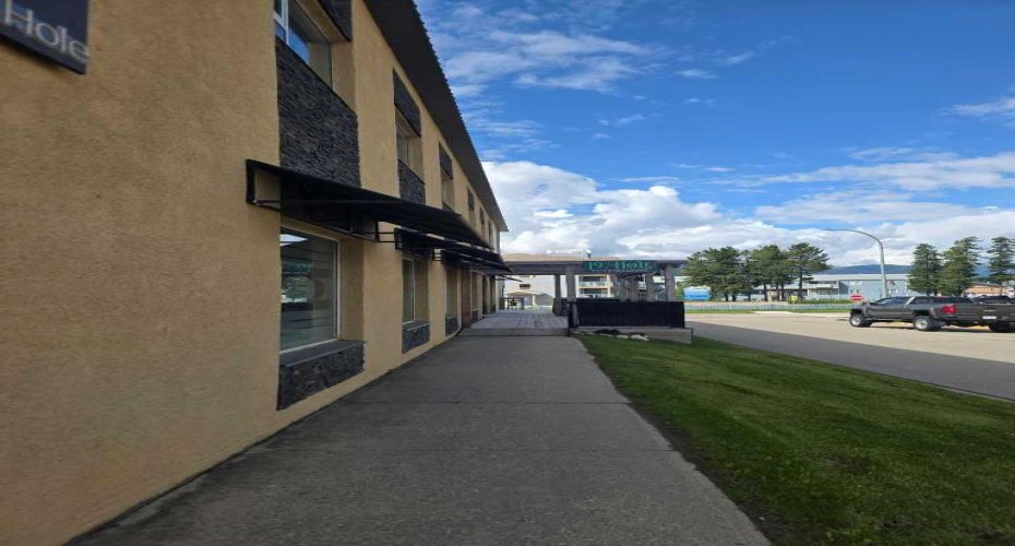 1800 Pine Plaza, Grande Cache, Alberta T0E 0Y0, ,Commercial,For Sale,Pine Plaza,A2261611
