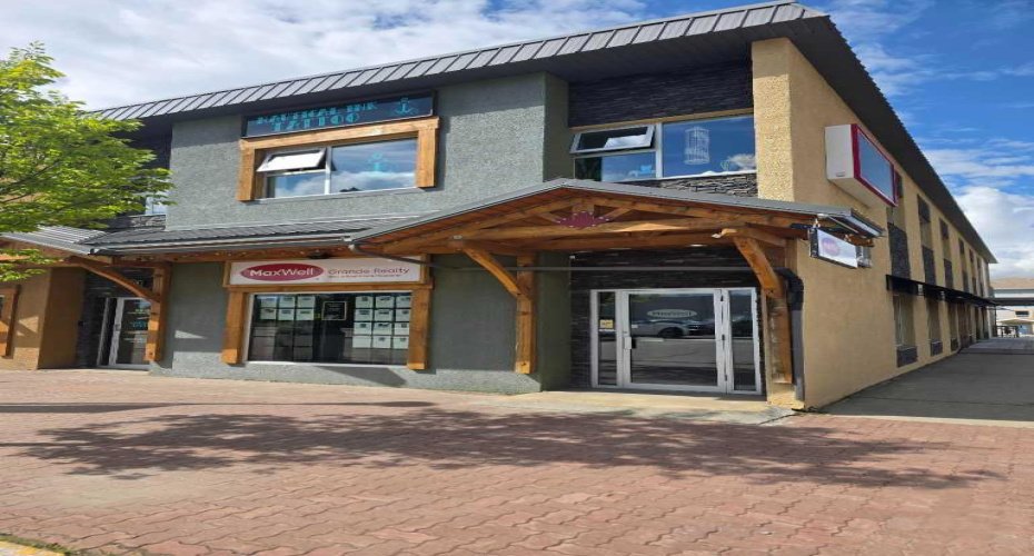 1800 Pine Plaza, Grande Cache, Alberta T0E 0Y0, ,Commercial,For Sale,Pine Plaza,A2261611
