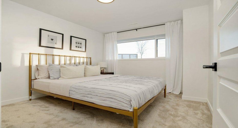 3024 47 Street, Lethbridge, Alberta T1K8L5, 3 Bedrooms Bedrooms, ,2 BathroomsBathrooms,Residential,For Sale,47,A2250247