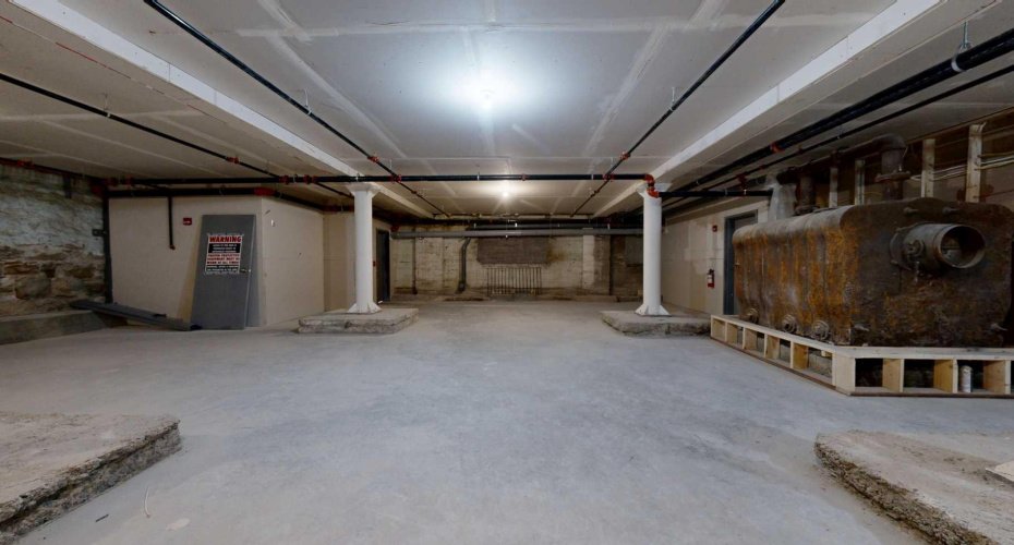 411 3 Avenue, Lethbridge, Alberta T1J 0H2, ,Commercial,For Lease,3,A2261838