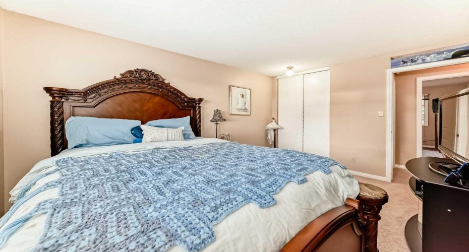 983 Woodbine Boulevard, Calgary, Alberta T2W 4A7, 4 Bedrooms Bedrooms, ,3 BathroomsBathrooms,Residential,For Sale,Woodbine,A2255928