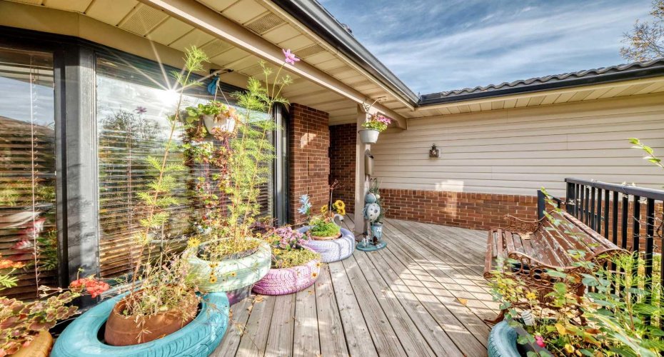 983 Woodbine Boulevard, Calgary, Alberta T2W 4A7, 4 Bedrooms Bedrooms, ,3 BathroomsBathrooms,Residential,For Sale,Woodbine,A2255928