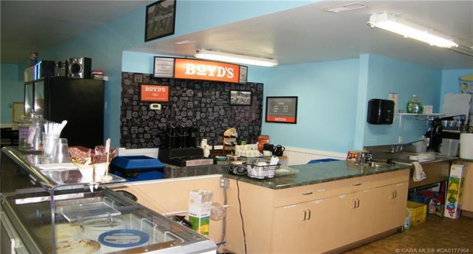 4706 43 Avenue, Forestburg, Alberta T0B 1N0, ,Commercial,For Sale,43,CA0177964