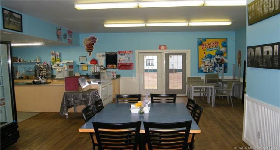 4706 43 Avenue, Forestburg, Alberta T0B 1N0, ,Commercial,For Sale,43,CA0177964
