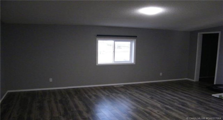 4706 43 Avenue, Forestburg, Alberta T0B 1N0, ,Commercial,For Sale,43,CA0177964