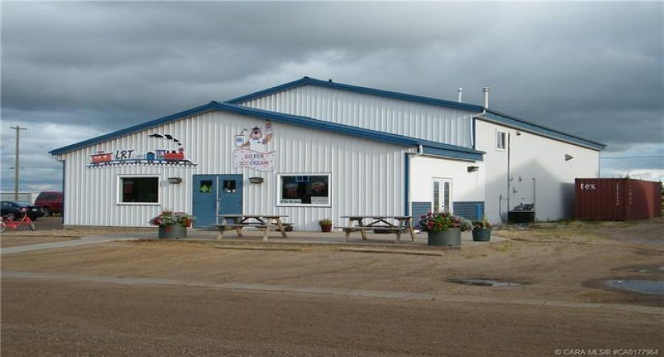 4706 43 Avenue, Forestburg, Alberta T0B 1N0, ,Commercial,For Sale,43,CA0177964