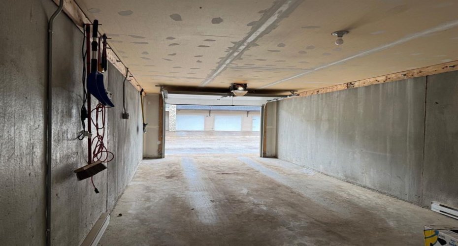 Attached  garage