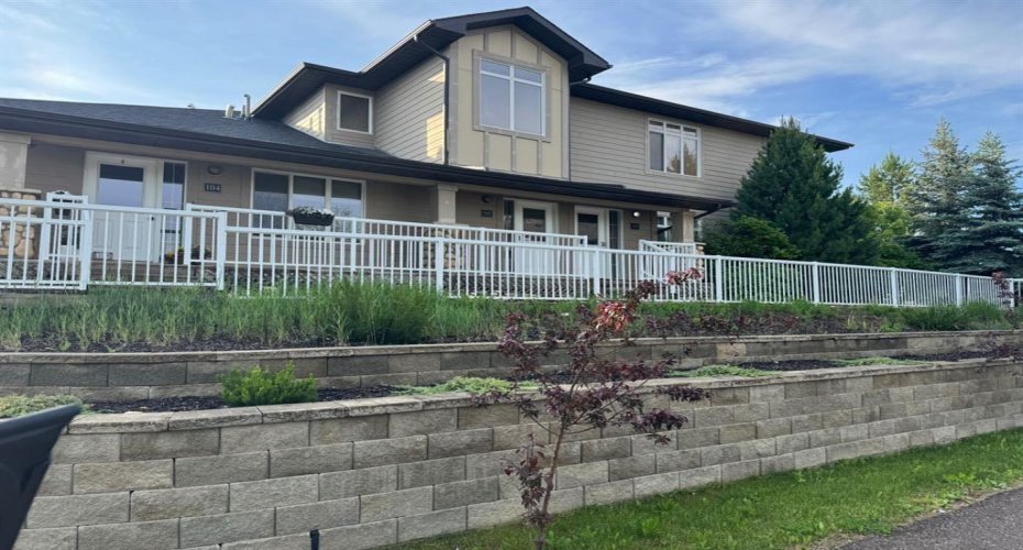 105-#101 Fontaine Crescent